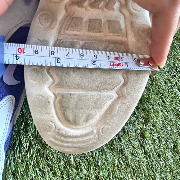 Nike Purple and White Sneakers with Air Max - Picture 10 of 13